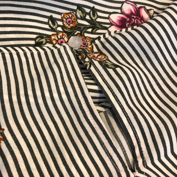 A. Byer Floral Striped Long Sleeved Blouse - Picture 6 of 6